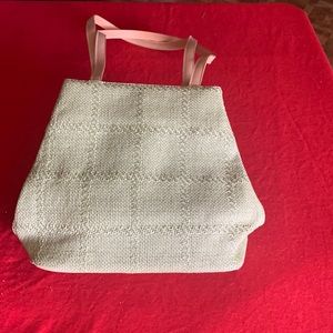 Nine West pastel green short shoulder strap purse light tan straps never carry